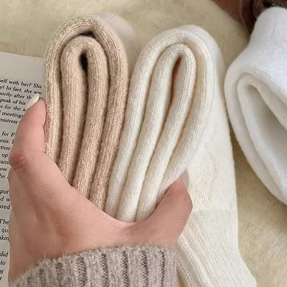 BRABRAA Retro ถุงเท้าผู้หญิง ออกแบบสำหรับทุกฤดู ทำจากขนแกะอุ่นๆ และมีลายหินเพชร พอดีกับข้อเท้า - รูปที่ 2