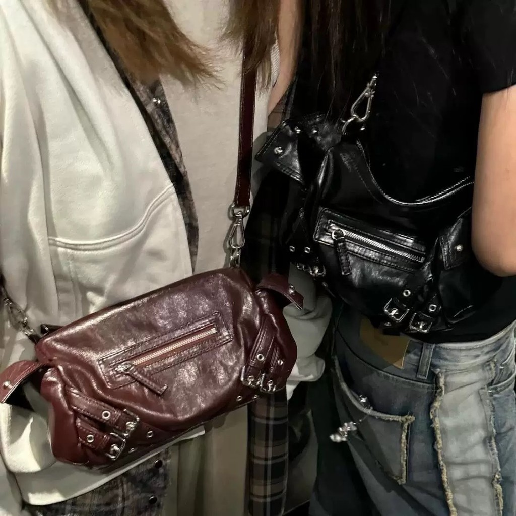 De deinet เกาหลี Niche กระเป๋าแฟชั่น Sweet Cool All-Match Underarm Bag POCKET Rivets ไหล่เดียวอินเทร