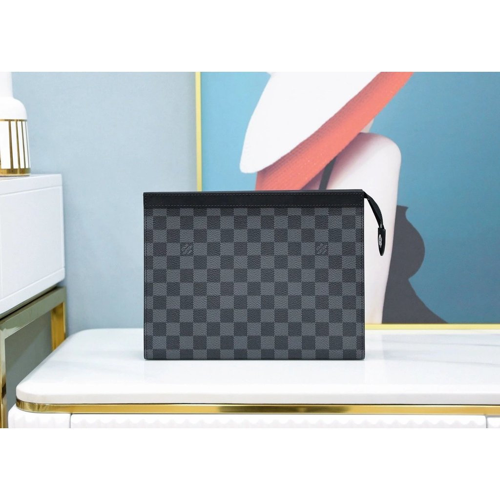 LV Classic Clutch EABT