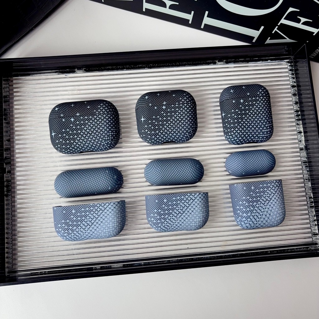 Black Starry Sky Image Frosted Feel Soft Case หูฟังป้องกันกรณีสําหรับ AirPods4 หูฟังป้องกันกรณีสไตล์