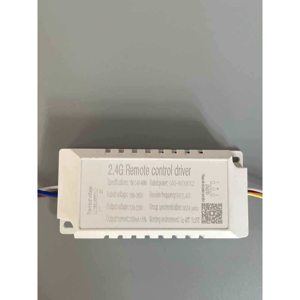 Tyk tyk tyk tyk b. ไดรฟ์ led สามสีสมาร์ท 2 สี Segmented Stepless Dimming 2.4g Rectifier ไฟเพดาน Tran