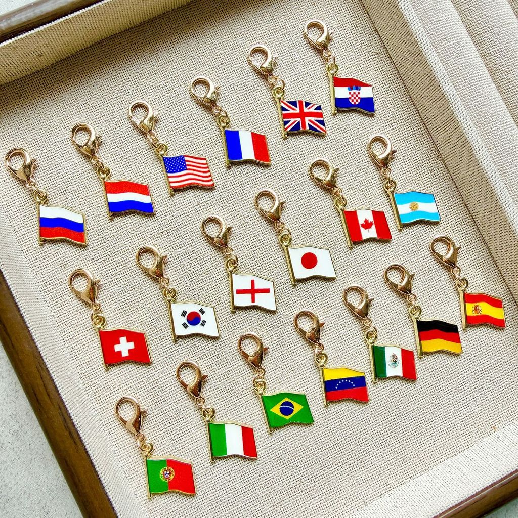 ประเทศธงพวงกุญแจโลหะเสน่ห์แฟนฟุตบอลของที่ระลึกกระเป๋าจี้ของขวัญ