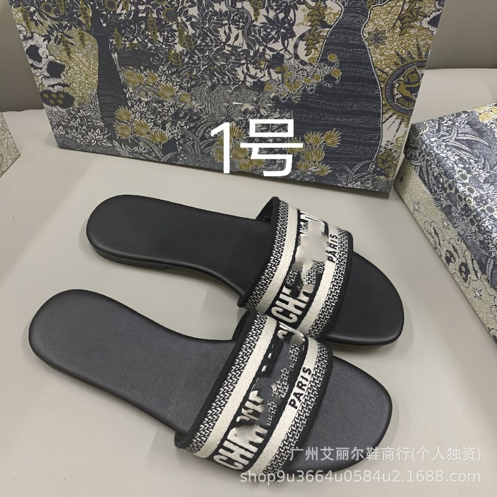 11Dhome 拖鞋.运动鞋.运动鞋.运动鞋.运动鞋.新款热卖ค中 รองเท้าแตะแบนอารมณ์รองเท้า Jacquard เย็บปักถักร้อยแฟชั่น2220260821