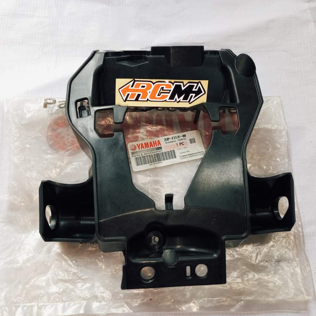 2UP-F317F-00 BRACKET STAY 2 BRACKET FRONT LAMP COVER DPN ฝาครอบ BLK สีดํา YAMAHA BYSON FI FZN150 ORI