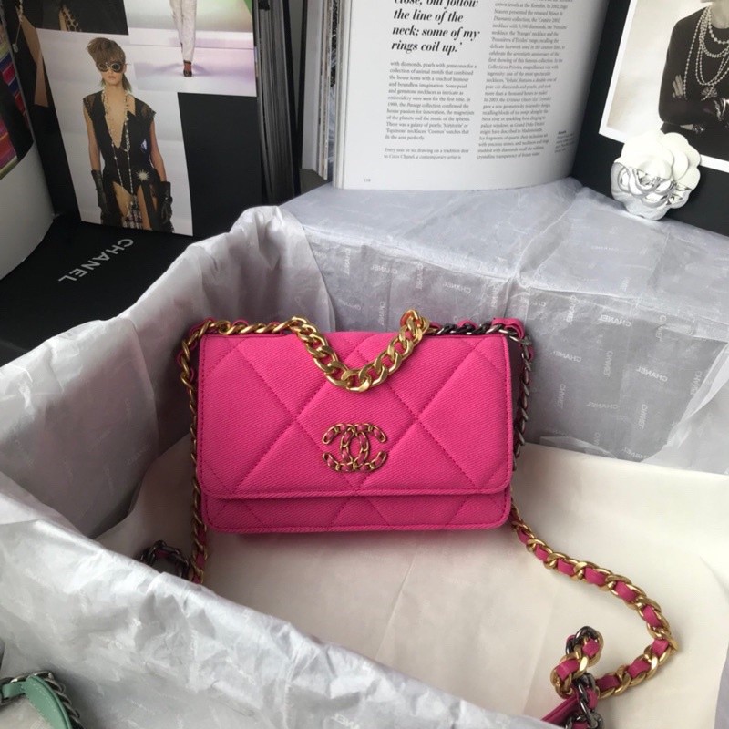 กระเป๋าเงิน C19 Wallet on Chain (WOC) แท้ทำจากผ้าคอตตอนและหนัง