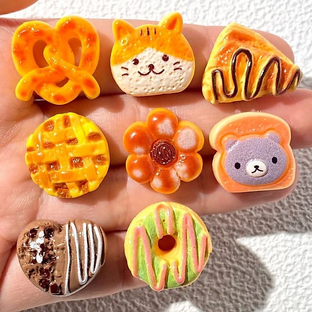 ่j262 ขนมจจำลองแมวและหมีทำจากเรซิน 8 ชิ้น