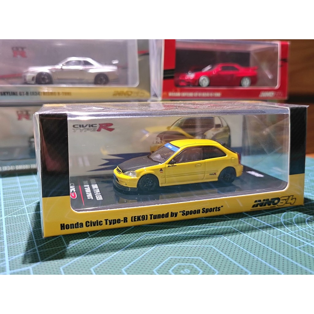 1/64 INNO EK9 Spoon Out of Print Yellow Carbon Cover