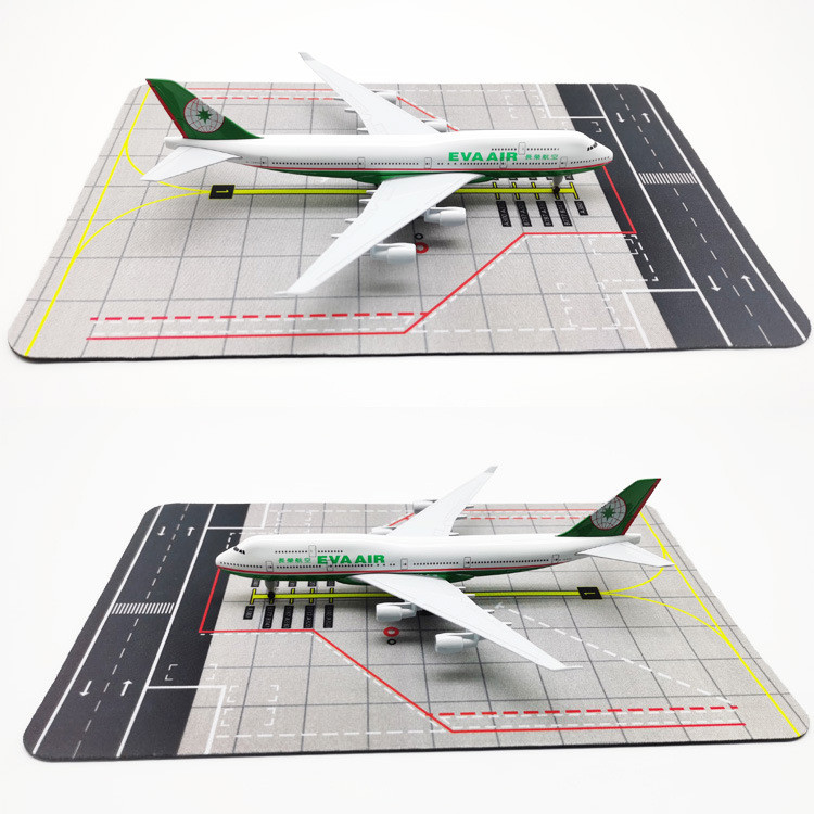 Spot Silicone เครื่องบินที่จอดรถผ้ากันเปื้อน 30 ซม./50 ซม.Airport Runway Display Pad สําหรับ Diecast