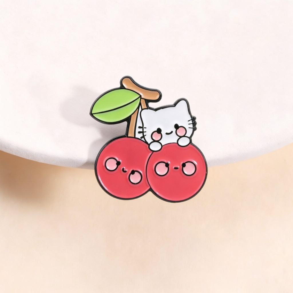 การ์ตูนสีแดงเชอร์รี่แมวเคลือบ เข็มหมุด น่ารัก ผลไม้ลูกแมวออกแบบเข็มกลัดหวานอุปกรณ์เสริมเฉพาะสําหรับกระเป๋าเป้สะพายหลังหมวก