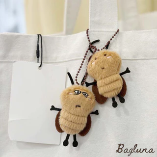 🎁(พร้อมส่ง)พวงกุญแจตุ๊กตาผ้ากำมะหยี่รูปแมลงสาบน่ารัก พวงกุญแจห้อยกระเป๋าเป้สำหรับนักเรียน อุปกรณ์เสริม