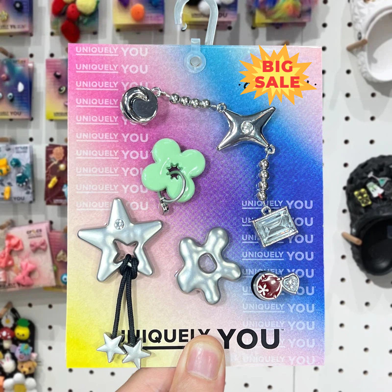 Metal Shiny Silver Star Chibi PVC รองเท้า Charms DIY Clog อุปกรณ์เสริมสไตล์ที่ไม่ซ้ํากันติดตั้งง่ายและลบ