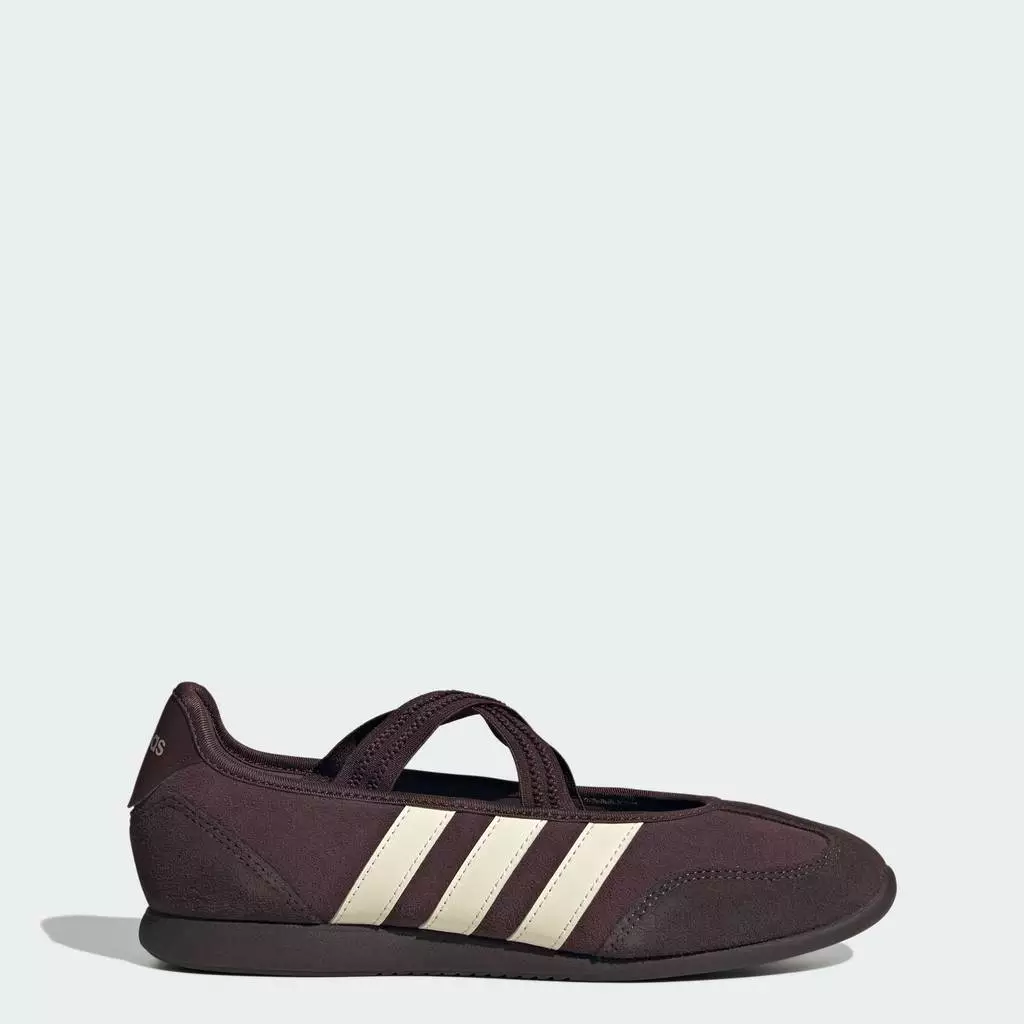 adidas ไลฟ์สไตล์ รองเท้าแมรี่เจน BARREDA ผู้หญิง สีน้ำตาล KJ2255