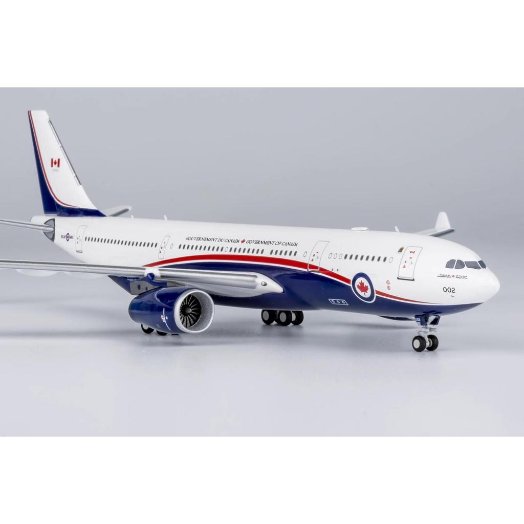 NG 61102 1/400 แอร์บัสพิเศษของแคนาดา A330-200 CC-330