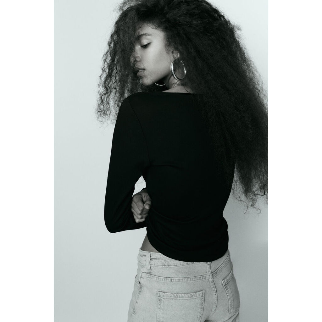 H&M بلوزة نسائية بأكمام طويلة وياقة منحنية — صورة 7