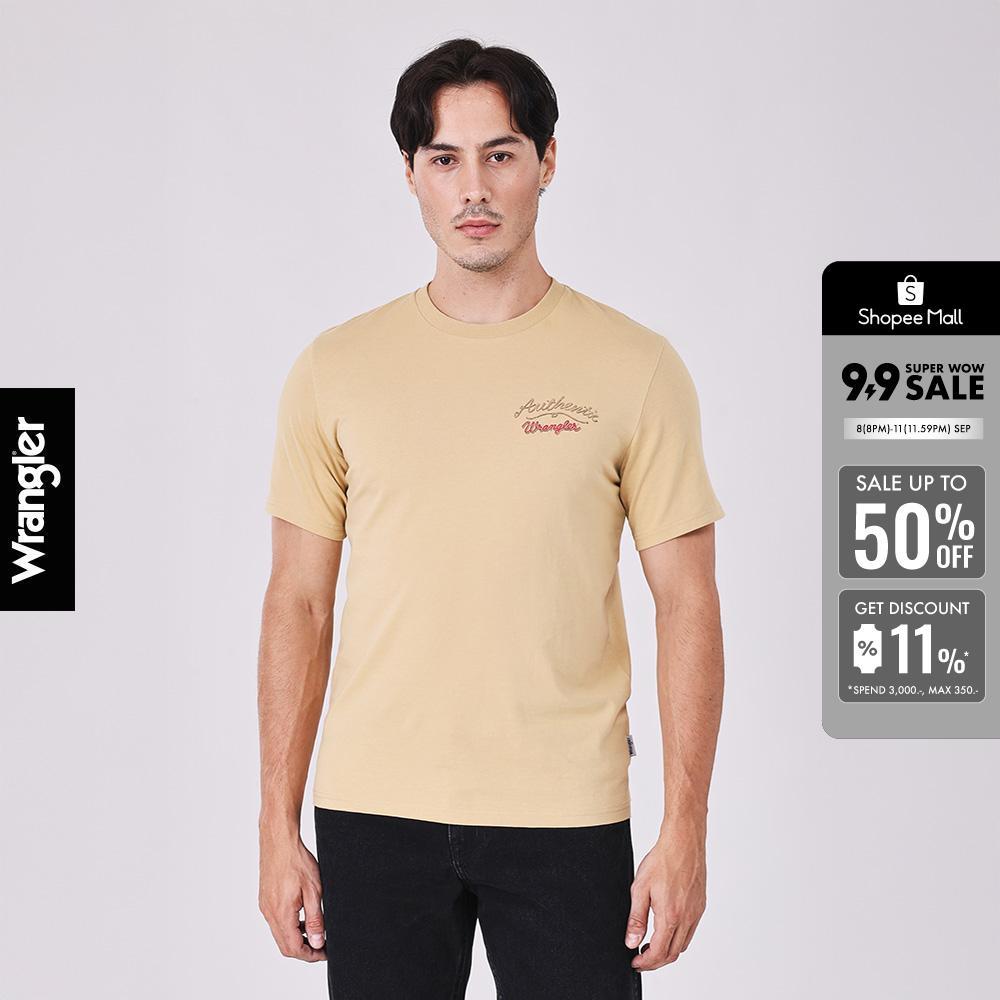 WRANGLER เสื้อยืดแขนสั้นผู้ชาย คอลเลคชั่น Beyond Indigo รุ่น WR S326MTSSN46 สีน้ำตาล
