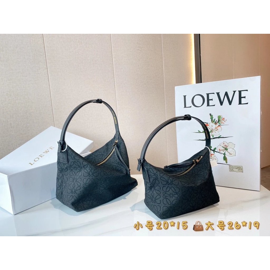 LOEWE Messenger Bag สำหรับสุภาพสตรี พร้อมกระเป๋าสตางค์