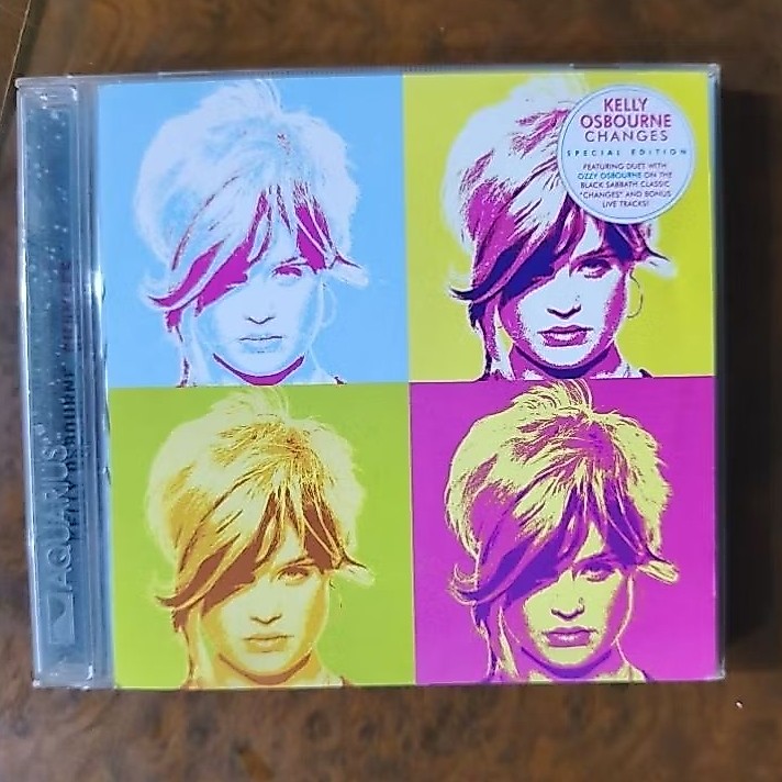 ต้นฉบับ KELLY OSBOURNE เปลี่ยนซีดีเพลง
