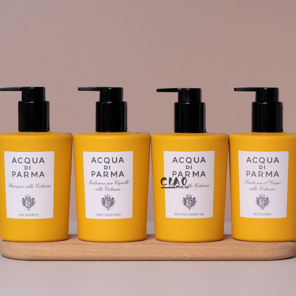 Hotel Edition Colonia Cologne Shampoo, Conditioner, Body Wash, และ Lotion Burgundry Makeup Silk 3U51