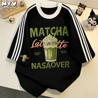 【จัดส่งตลอด 24 ชั่วโมง】NFV เสื้อยืด สไตล์คาเฟ่🍵Oversized ลายแก้วนมชาเขียว สะดวกสบาย ระบายอากาศ YG6229