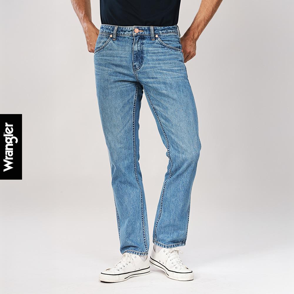 WRANGLER กางเกงยีนส์ผู้ชาย คอลเลคชั่น Wrangler Legends เอวกลาง ทรงตรง รุ่น WR S126MGREN03 สียีนส์อ่อน