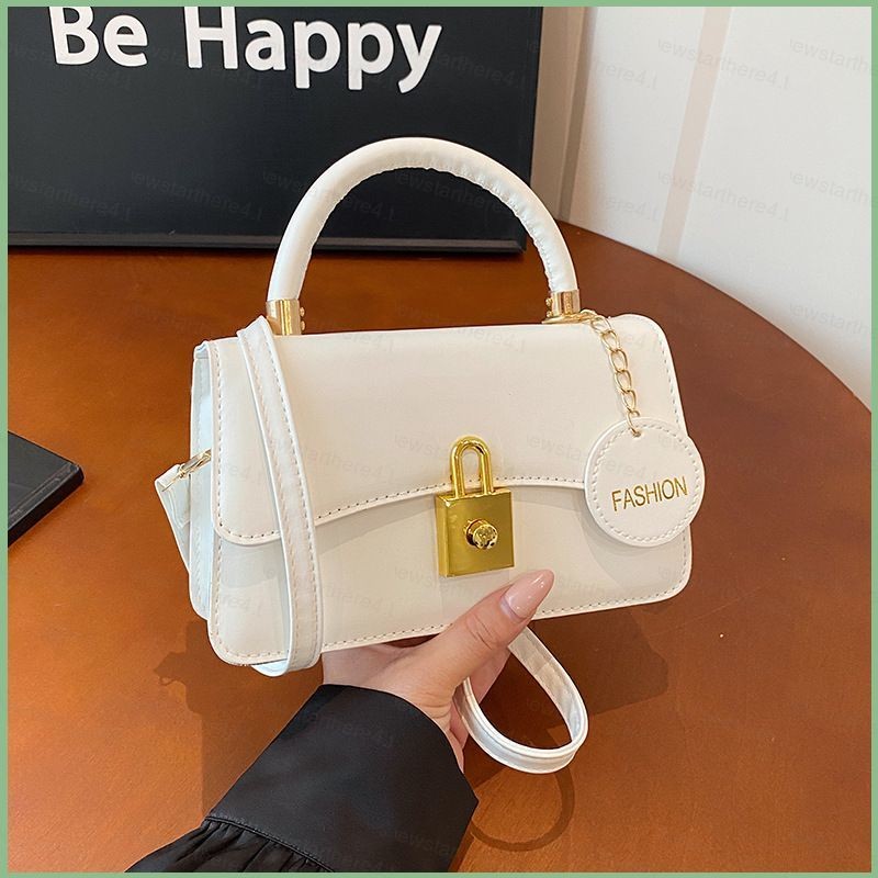 NS4 หรูหราหนัง Square Crossbody กระเป๋าสําหรับผู้หญิงล็อครูปหัวเข็มขัดกระเป๋าถือสีทึบ SN4