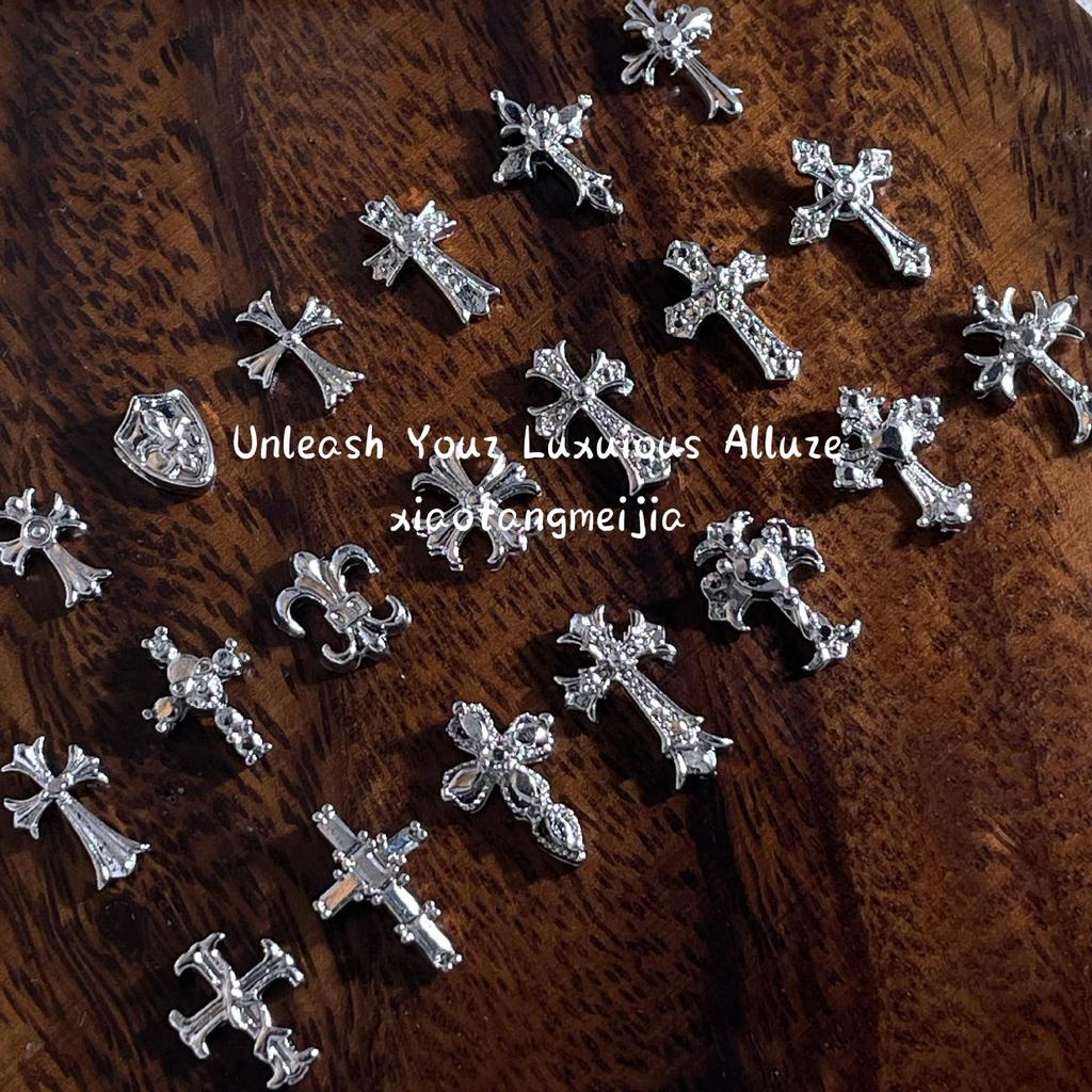 10 ชิ้นชุดแต่งเล็บเครื่องประดับโลหะ Crow Heart Silver Alloy Cross 456 Retro Punk สไตล์เล็บแต่งเล็บ