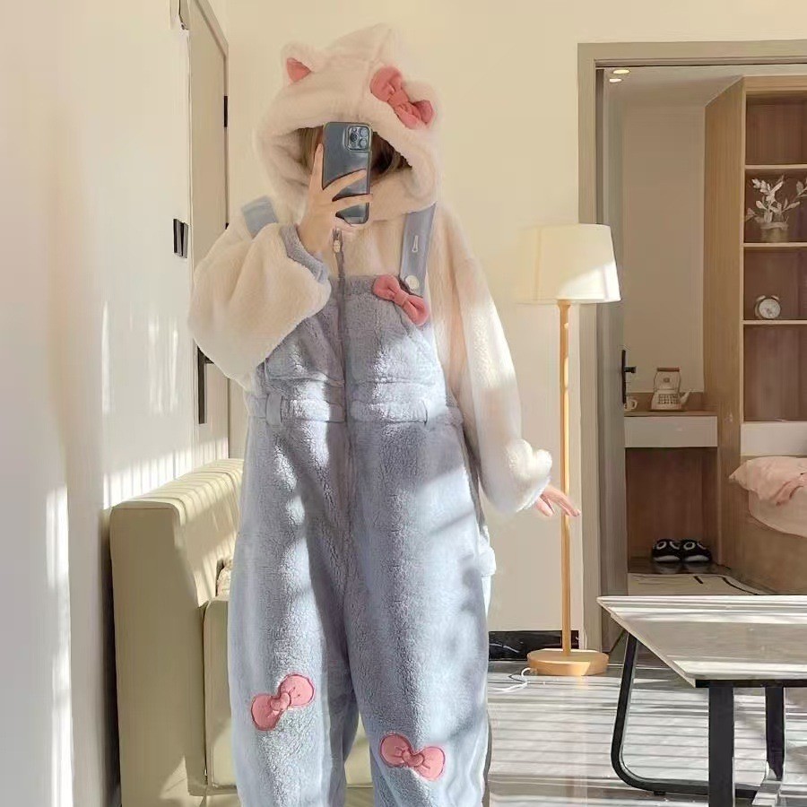 Hello Kitty Coral ขนแกะขนาดใหญ่ Zip Up Overalls Jumpsuit เย็บปักถักร้อยสีชมพู, Unisex Group Matching