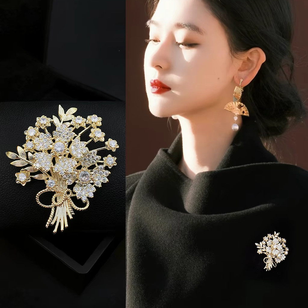 เข็มกลัดช่อดอกไม้คริสตัล Rhinestone ดอกไม้ Pin เครื่องประดับแฟชั่นหรูหรา