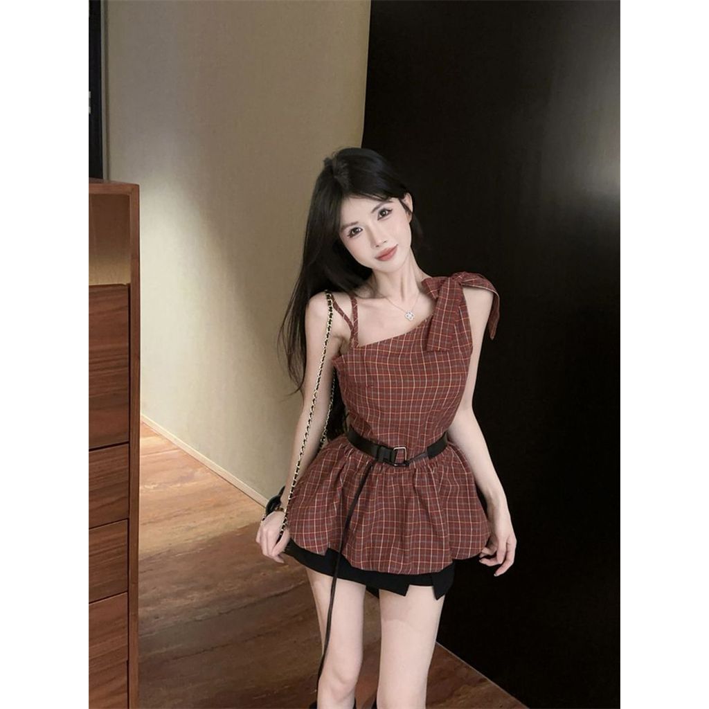 2025 ฤดูร้อน Contrast สีลายสก๊อต Off-the-Shoulder เสื้อแขนเสื้อกั๊กสาวร้อนสไตล์เอวแคบ Slimmer ดูทอด 