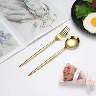 【พร้อมส่งจากไทย】ช้อนส้อมสแตนเลสเกาหลี 1 ชุด หนาพิเศษ ยาว 21.5 ซม. ไม่เป็นสนิม คุณภาพดี สำหรับใช้ในบ้านและร้านอาหาร