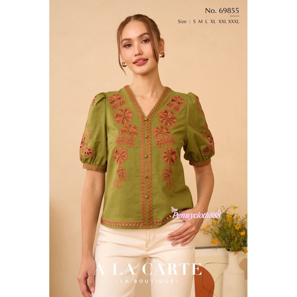 69855 เสื้อลินิน A La Carte คอวี งานปักฉลุ แขนสั้น ซิปหลัง มีซับใน
