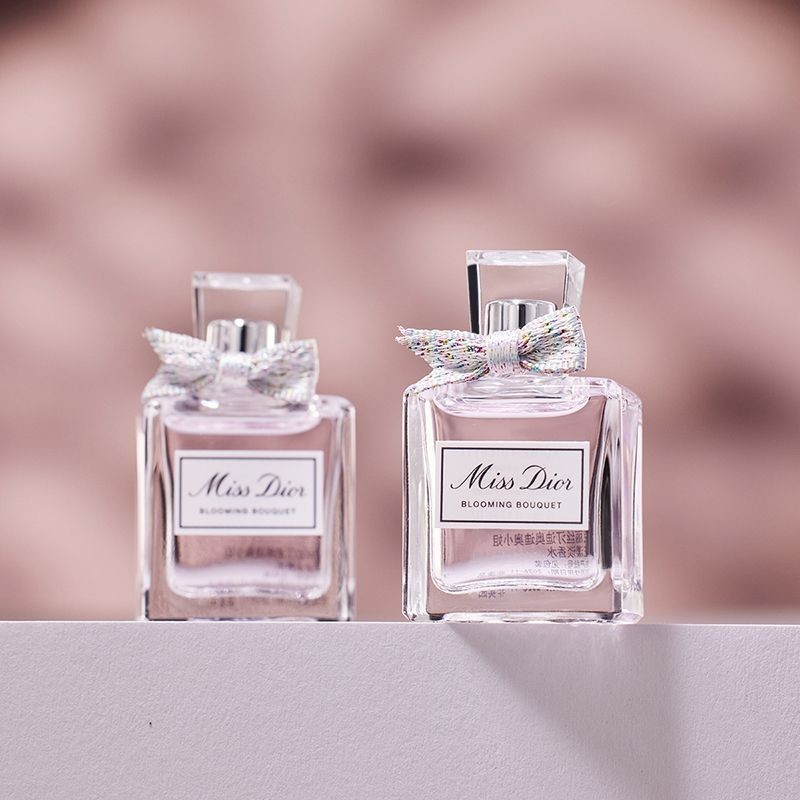 French Dior Dior Perfume Floral Sweetheart Ladies รุ่น Q กลิ่นหอมสดชื่นยาวนาน 1/5ml ตัวอย่าง 9.2
