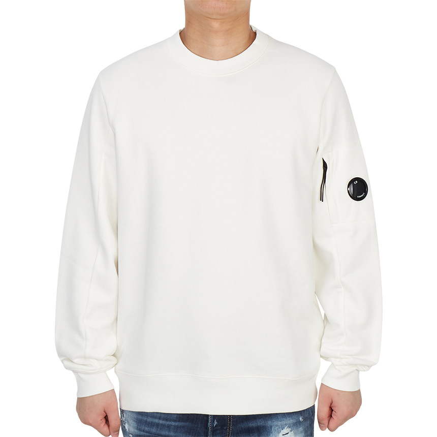 CP COMPANY เสื้อกันหนาวแบบสวมรอบคอสำหรับผู้ชาย พร้อมกระเป๋าและฟลีซหนานุ่ม 11CMSS055A