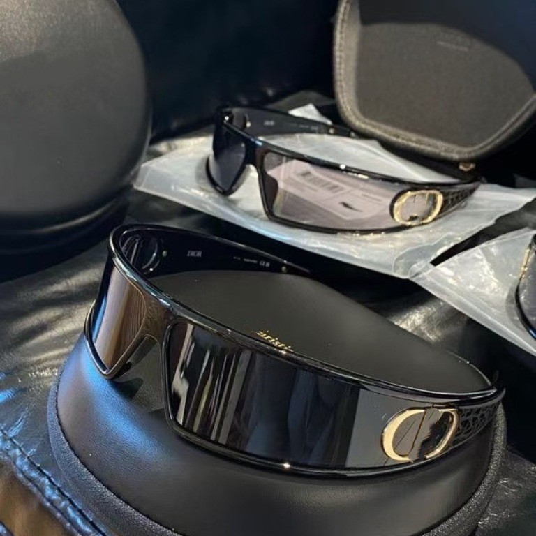 D Home2025European and American style headband CD Unique and fashionable sunglasses for women M1U