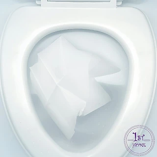 แผ่นรองนั่งชักโครก แบบพกพาสะดวก 1 แพ็ค10ชิ้น สามารถย้อยละลายในน้ำง่าย paper toilet seat