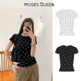 MOSESQUEEN เสื้อผ้าสกรีนสีขาว แบบโพลกาดอต แขนสั้น ผลิตจากผ้าฝ้ายบริสุทธิ์ - ในด้านการออกแบบ มีรูปทรงที่พอดีกับคอหัวกลมและลายไหล่ด้านหน้า#63779