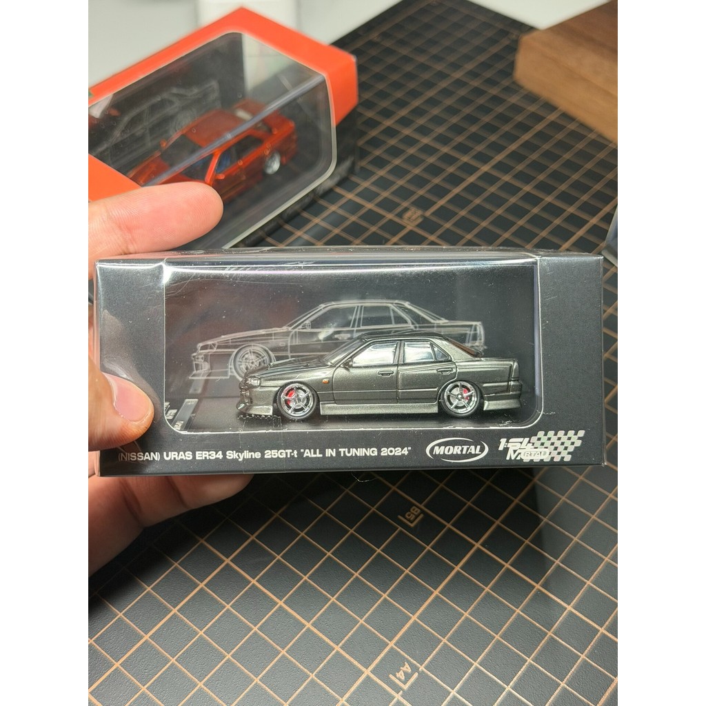 ใหม่เอี่ยมที่ยังไม่ได้เปิด Mortal 1/64 Nissan ER34 Sk