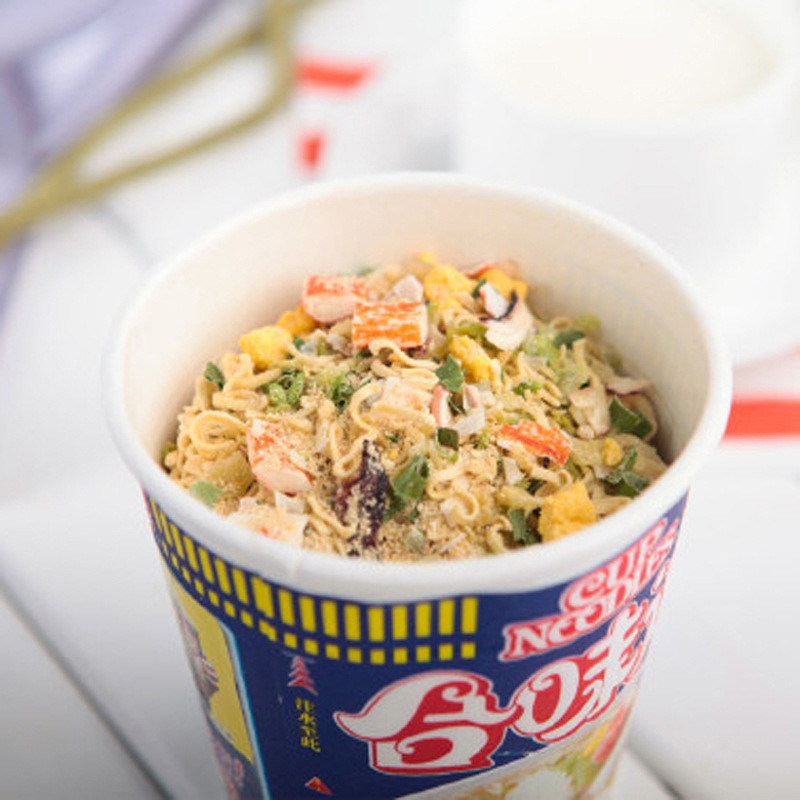 พร้อมสต็อก Instant Shipment Hewei Instant Noodles Instant Noodles Standard Cup Big Cup Whole Box Ins
