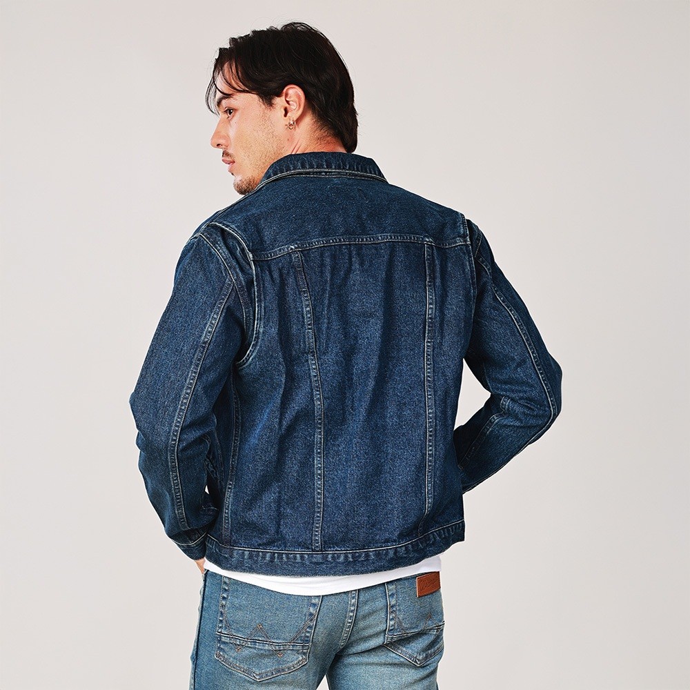 WRANGLER เสื้อแจ็กเก็ตผู้ชาย คอลเลคชั่น Biker Look ทรง Regular รุ่น WR F425MJKTN01 สียีนส์กลาง — صورة 4