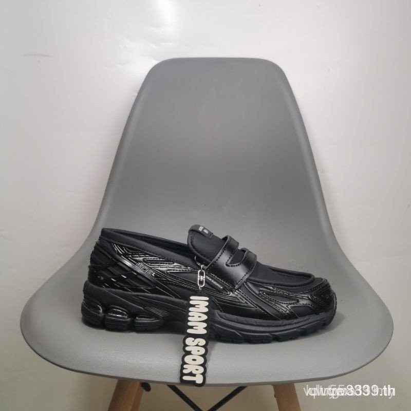 รองเท้าโลฟเฟอร์สีดํา Unisex NB 1906l