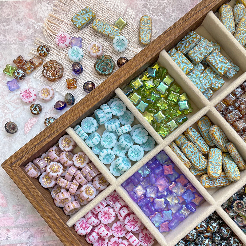 แก้วลูกปัด Plum Rose Long Plate