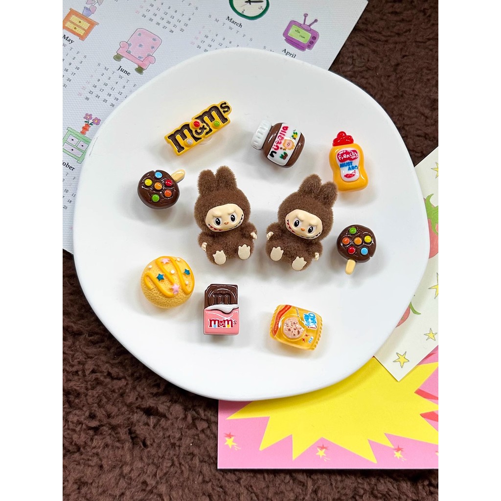 จิ๊บบิท crocs จิบิ รองเท้า Crocs ลายดอกไม้พร้อมหัวเข็มขัดและอุปกรณ์ตกแต่ง