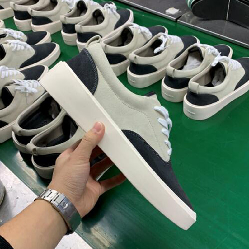 FOG 101 6th High Street รองเท้าลำลองผู้ชาย ทำจากหนัง suede ส้นหนาและเพิ่มความสูง