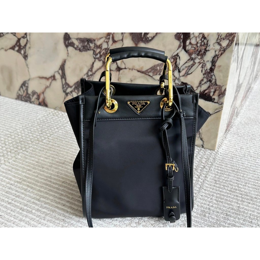 PRADA PRADA Handbag กระเป๋าสะพายข้าง