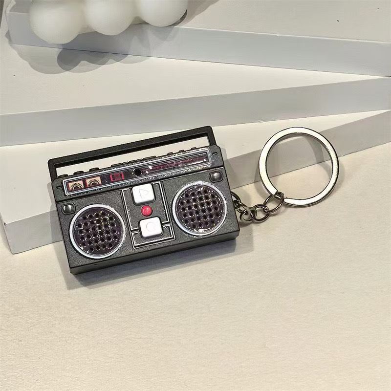 Retro เครื่องบันทึกพวงกุญแจจี้ใหม่ creative tide play20260823