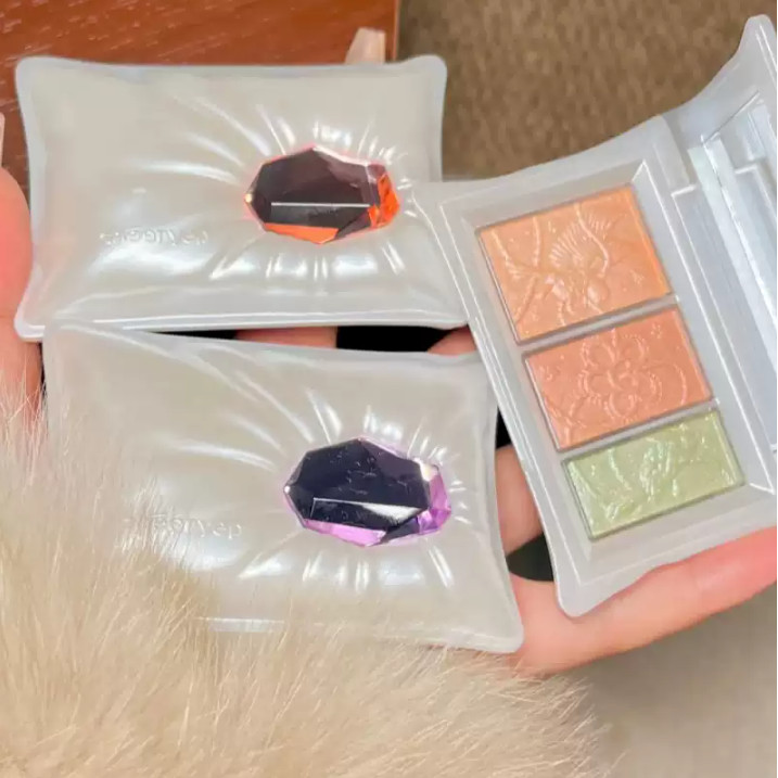 Cheeryep Qianyan Tricolor Eyeshadow Palette หมอนเด็ก Dream High Gloss สีชมพู Matte Pearlescent อายแช
