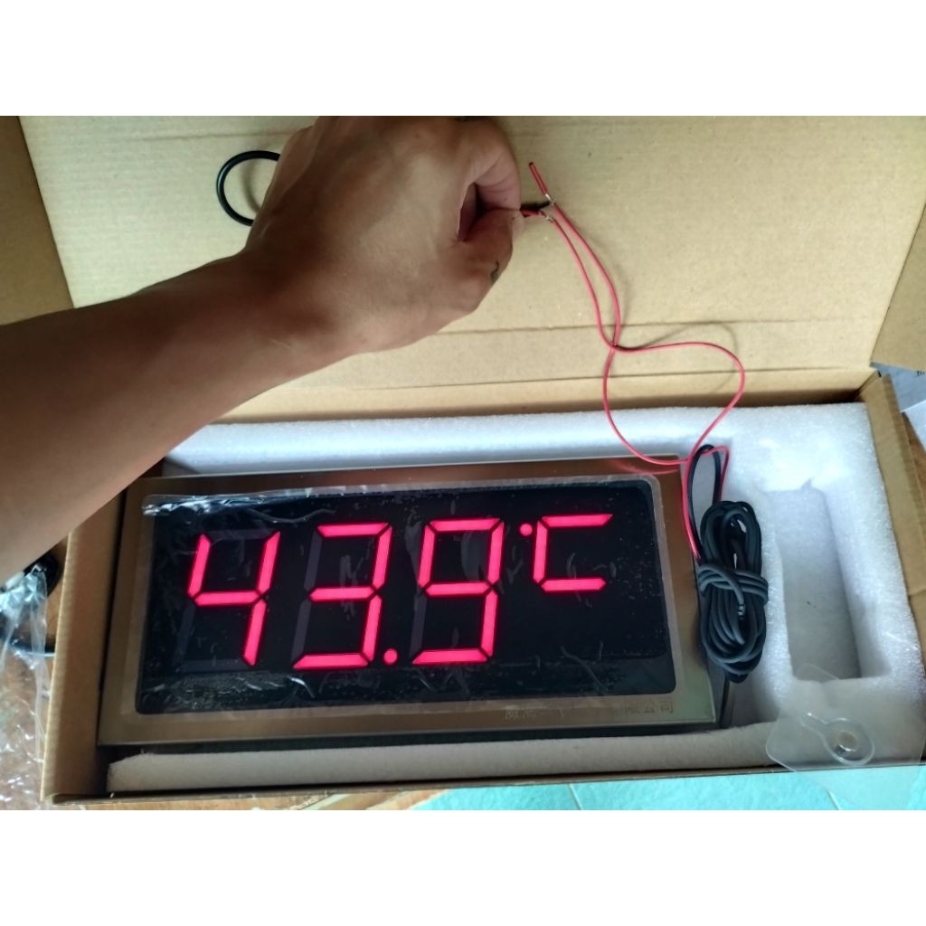 เครื่องแสดงอุณหภูมิ LED ขนาดใหญ่ 30 14cm พร้อมเซ็นเซอร์กันน้ำ 3 เมตร…