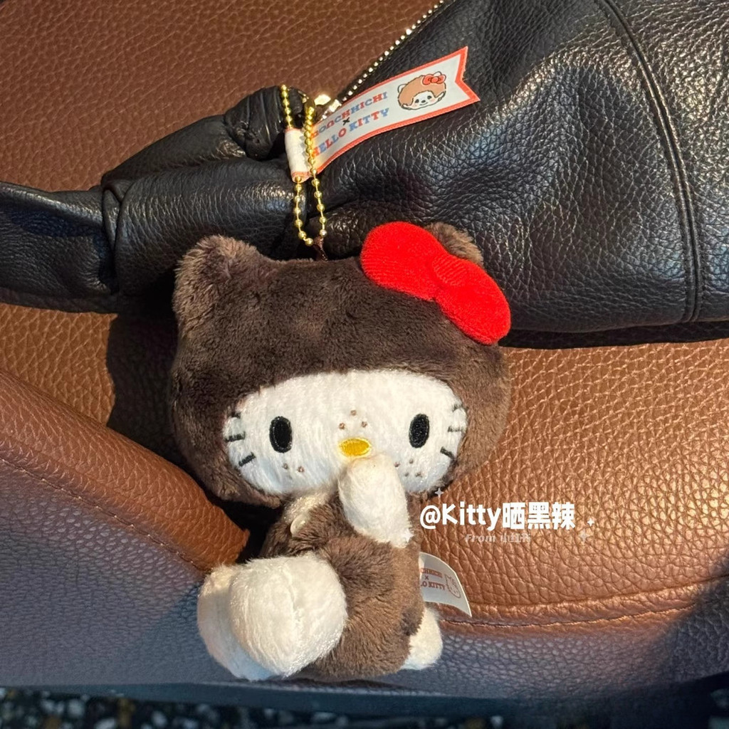 ตุ๊กตาฮัลโลว์คิตตี้ มินิตุ๊กตาพร้อมฝ้ากระ สำหรับคล้องกระเป๋านักเรียน