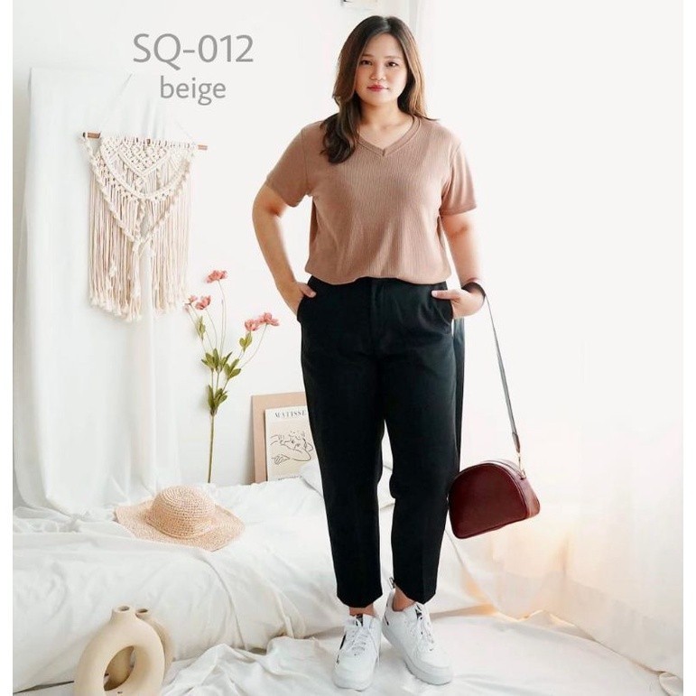 เสื้อคอ AITU V SQ-012 - Queen Stocking