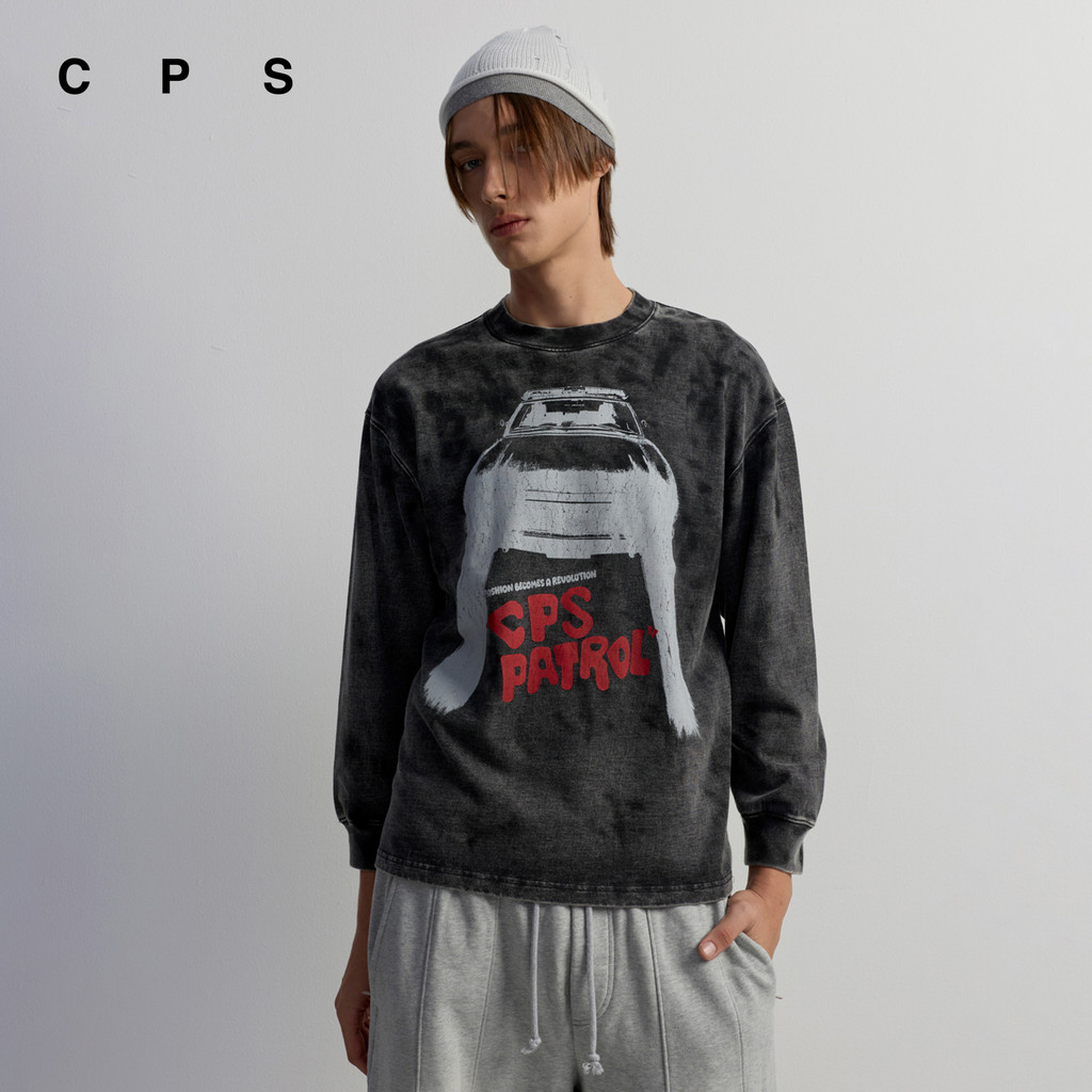 CPS เสื้อยืดแขนยาวลาย CAR PATROL ผู้ชาย CAR PATROL GRAPHIC TEE รุ่น C26WGMA086 (AW26#A1)